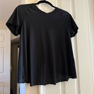 Lululemon size 6 short sleeve